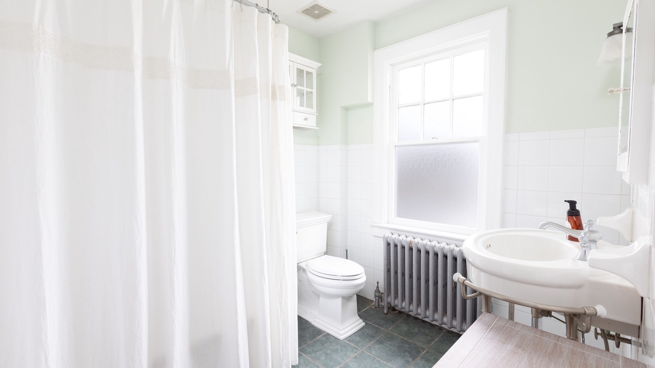Photo of Bathroom in Pipes Cove