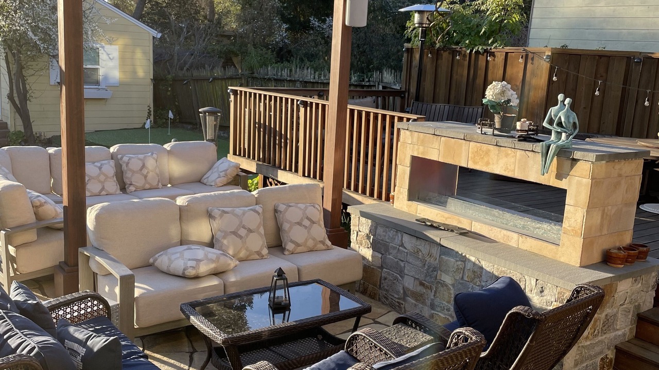 Photo of Livingroom in Emerald Hills