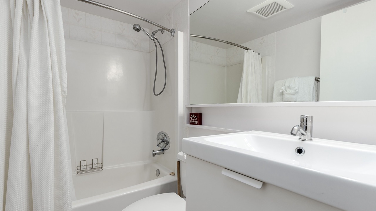 Photo of Bathroom in Whistler Creekside