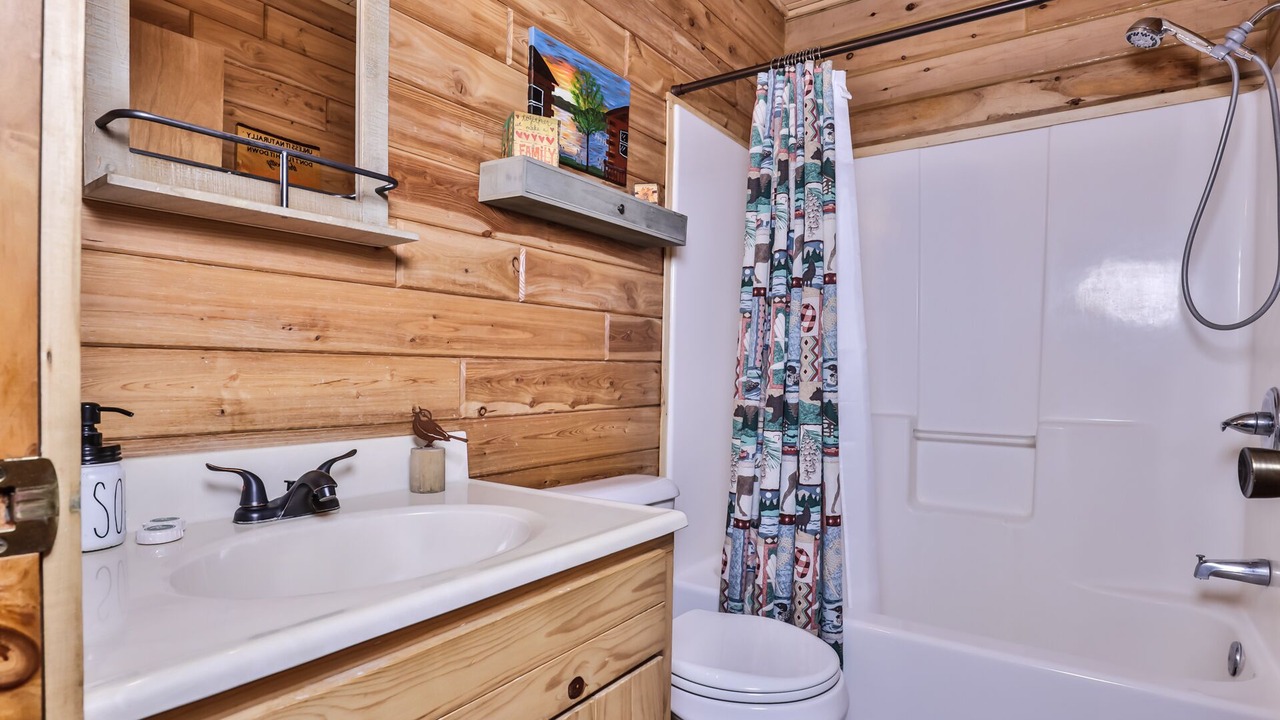 Photo of Bathroom in Watersmeet