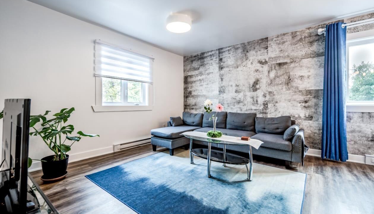 Photo of Livingroom in McMasterville