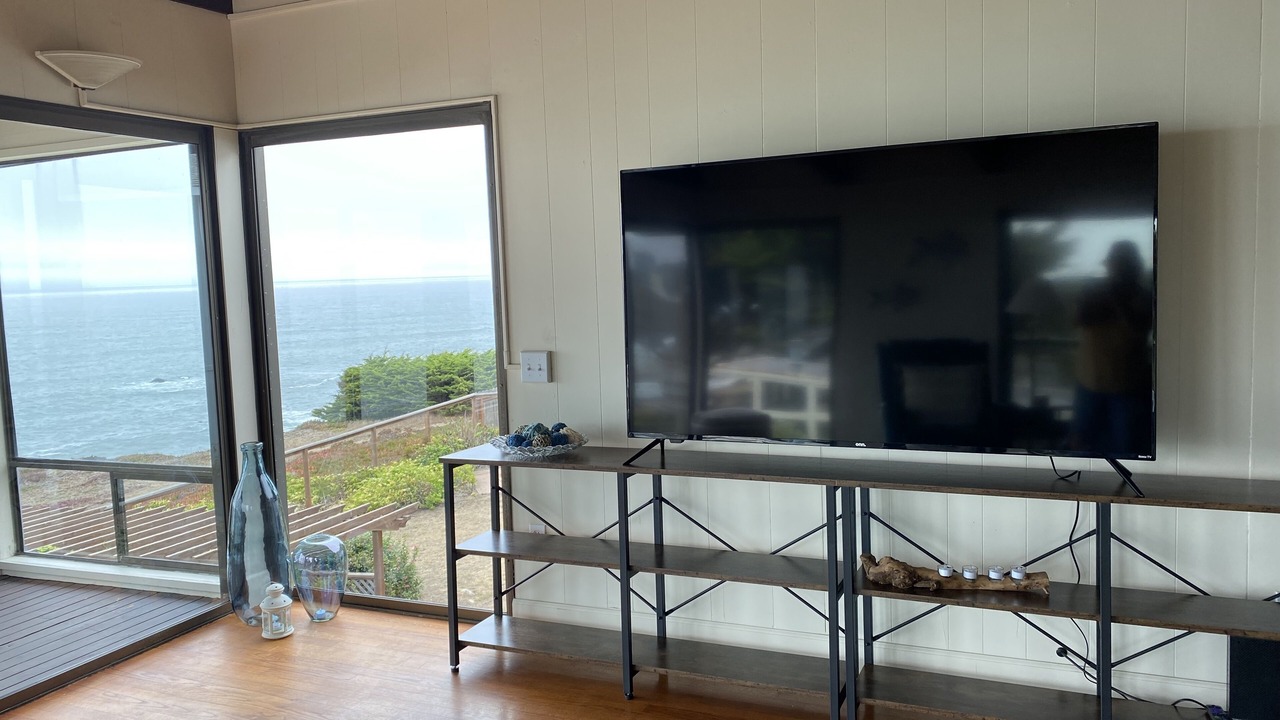 Photo of Bedroom in Moss Beach