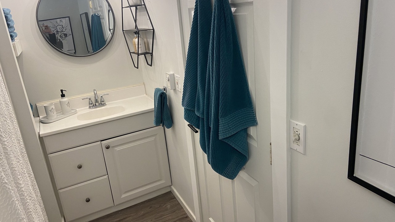 Photo of Bathroom in Metchosin