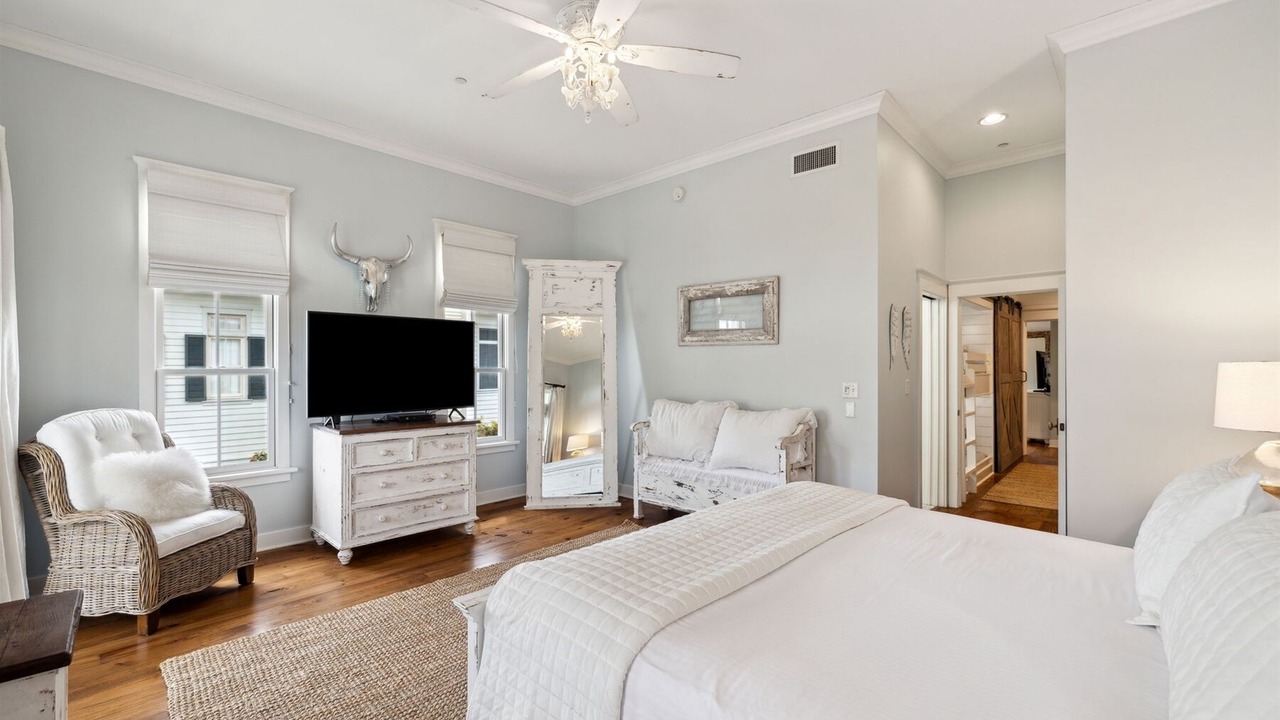 Photo of Bedroom in Beach District