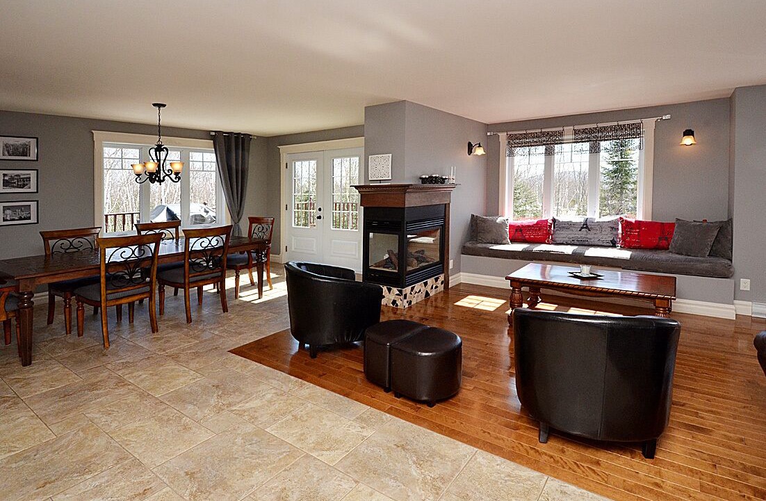 Photo of Livingroom in Petite-Riviere-Saint-Francois
