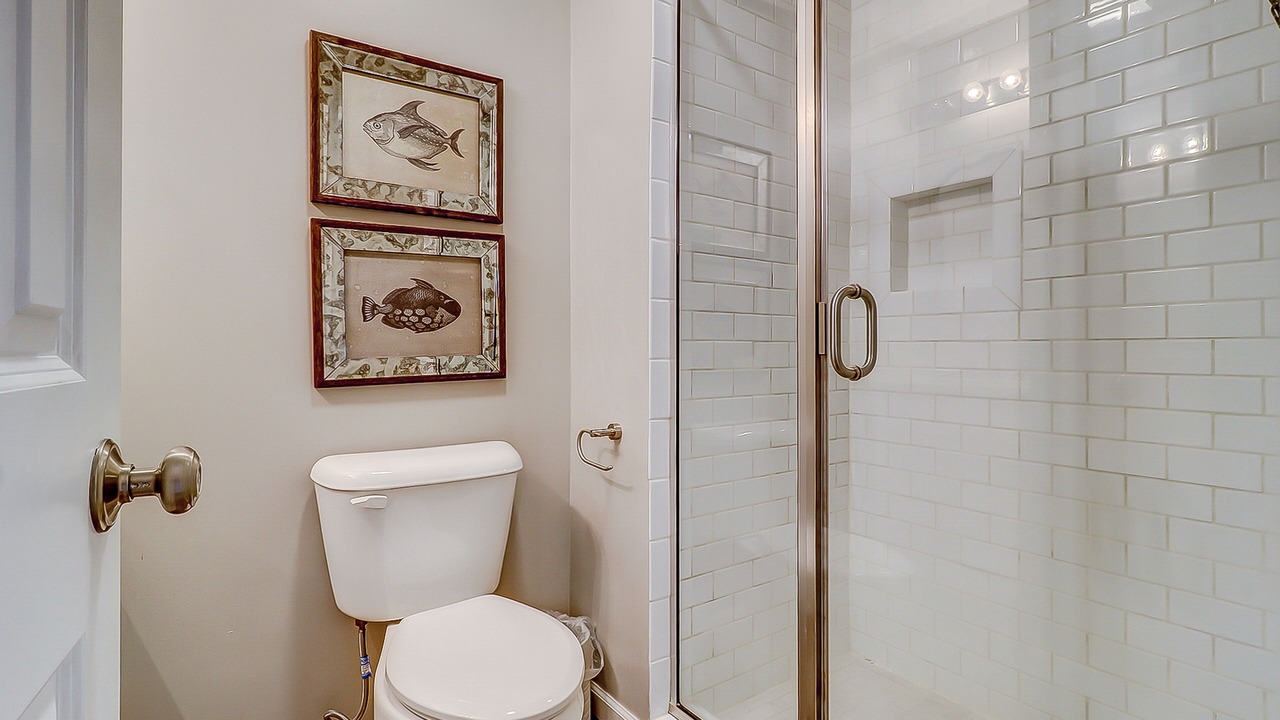 Photo of Bathroom in Folly Field