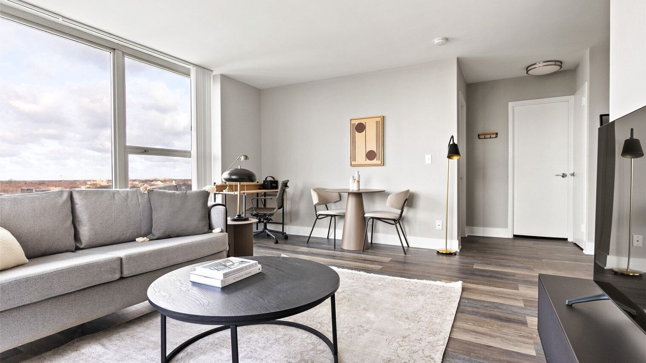 Photo of Livingroom in Edgewater Beach