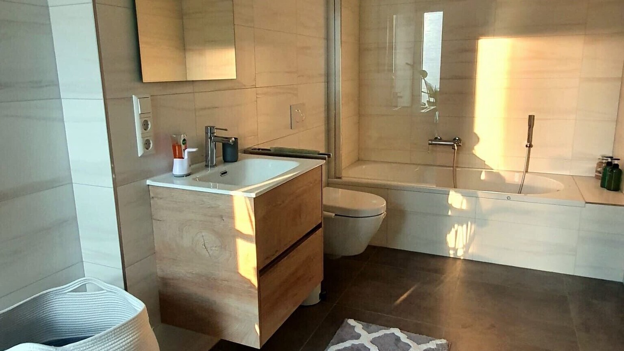 Photo of Bathroom in Rollingergrund-Belair Nord