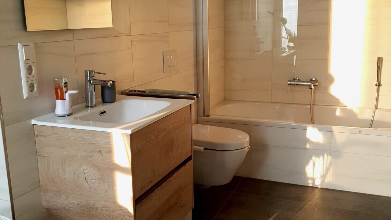 Photo of Bathroom in Rollingergrund-Belair Nord