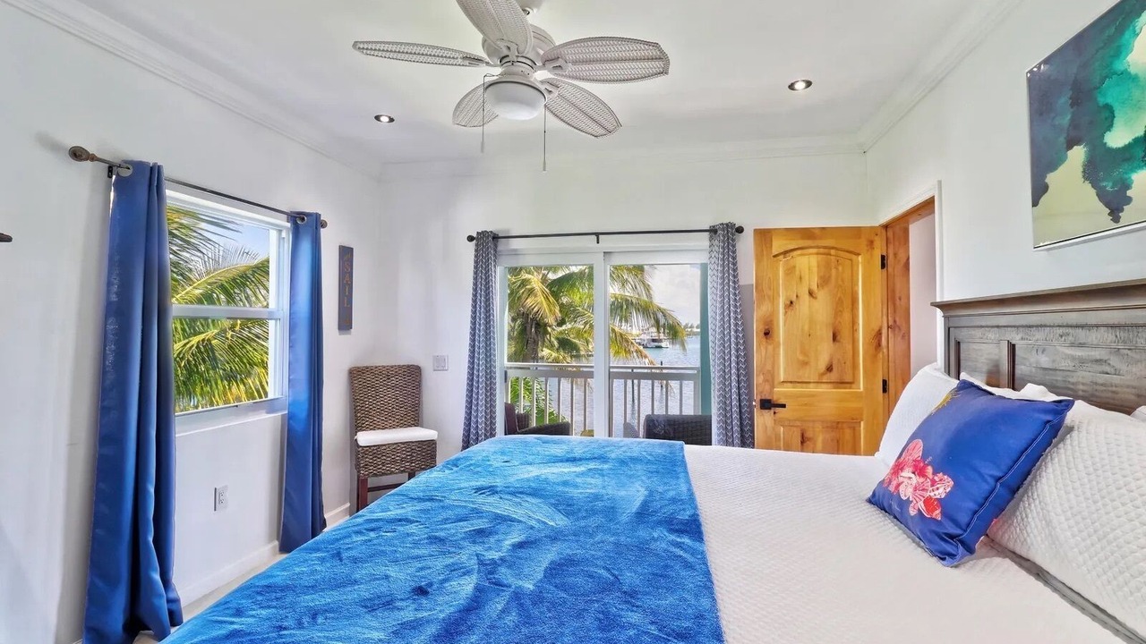 Photo of Bedroom in Treasure Cay
