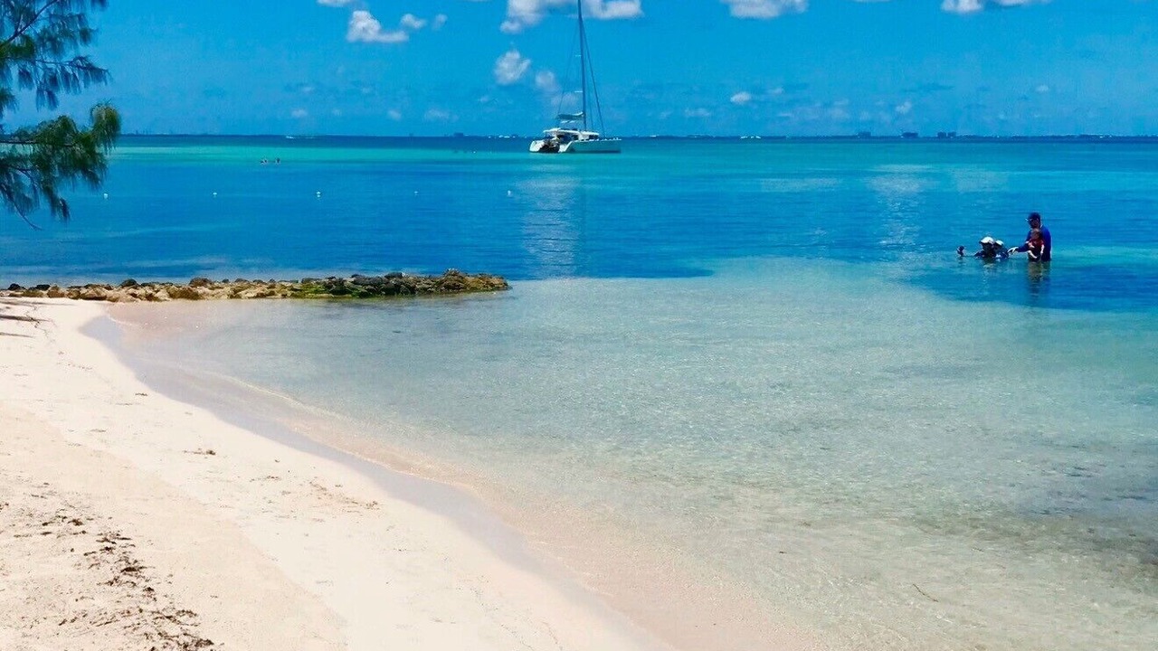 Photo of Others in Rum Point