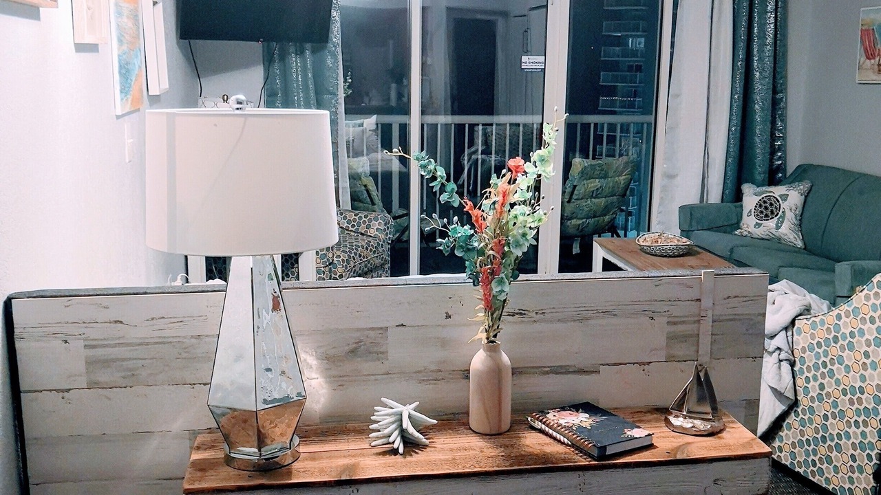 Photo of Livingroom in Arcadian Shores