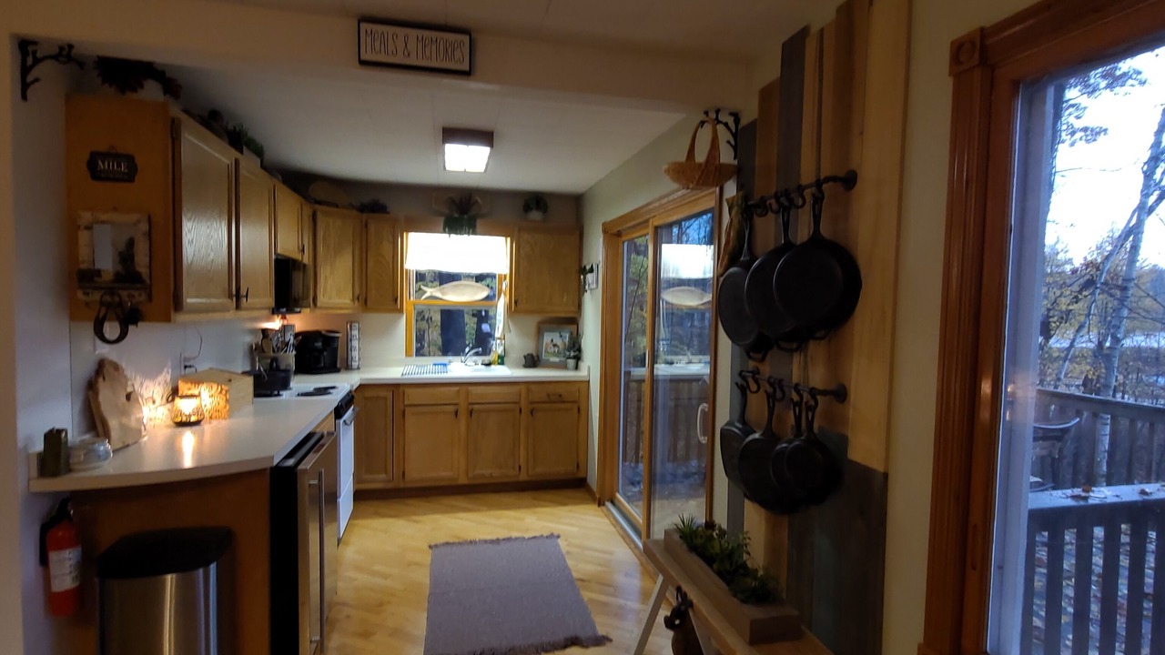 Photo of Kitchen in Six Lakes