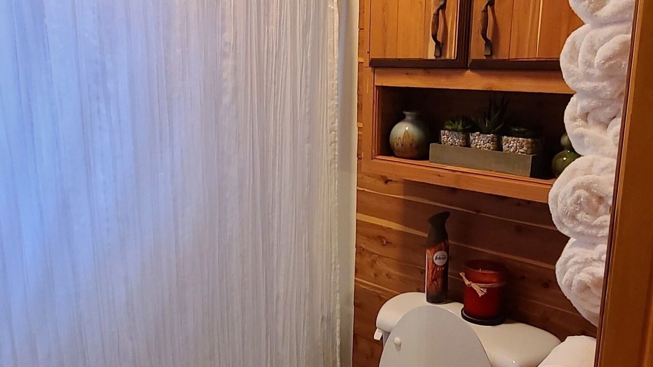 Photo of Bathroom in Six Lakes