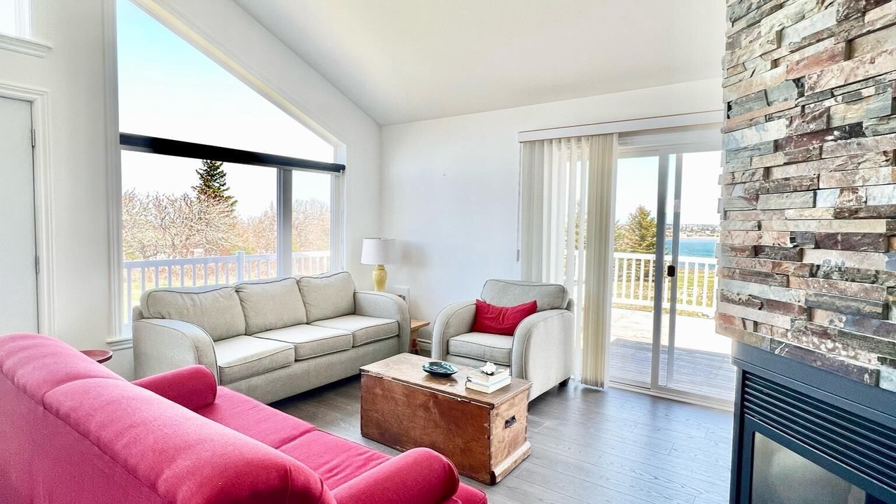 Photo of Livingroom in New London