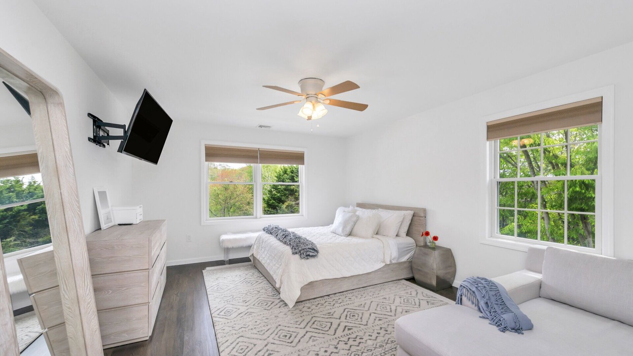 Photo of Bedroom in Westhampton