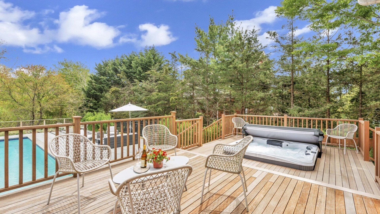 Photo of Patio Balcony in Westhampton
