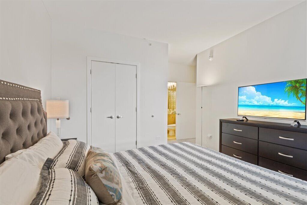 Photo of Bedroom in Evanston