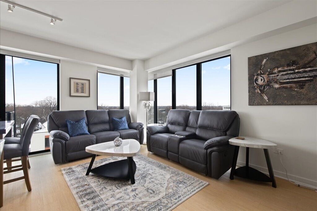 Photo of Livingroom in Evanston