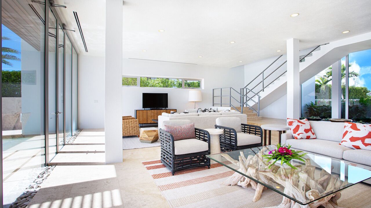 Photo of Livingroom in Blowing Point
