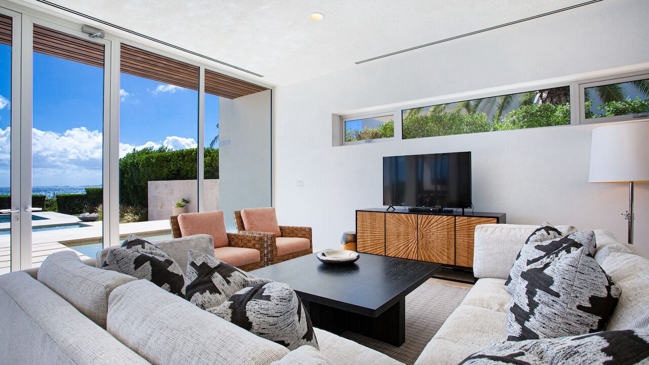 Photo of Livingroom in Blowing Point