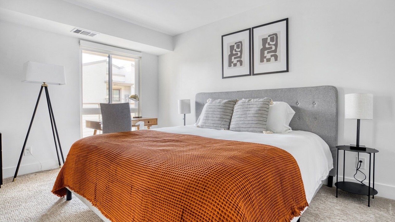 Photo of Bedroom in Sharon Heights