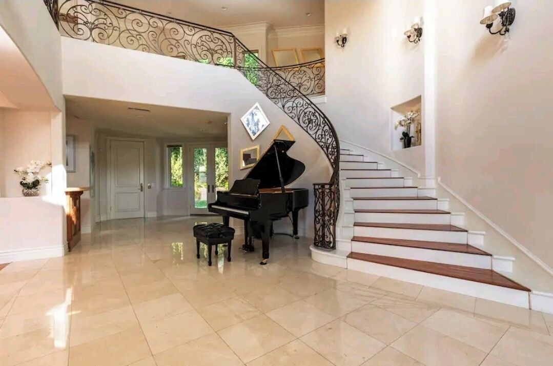Photo of Others in Bel Air