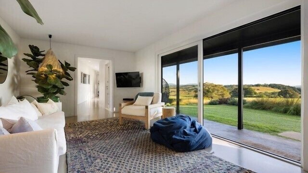 Photo of Livingroom in Coopers Shoot