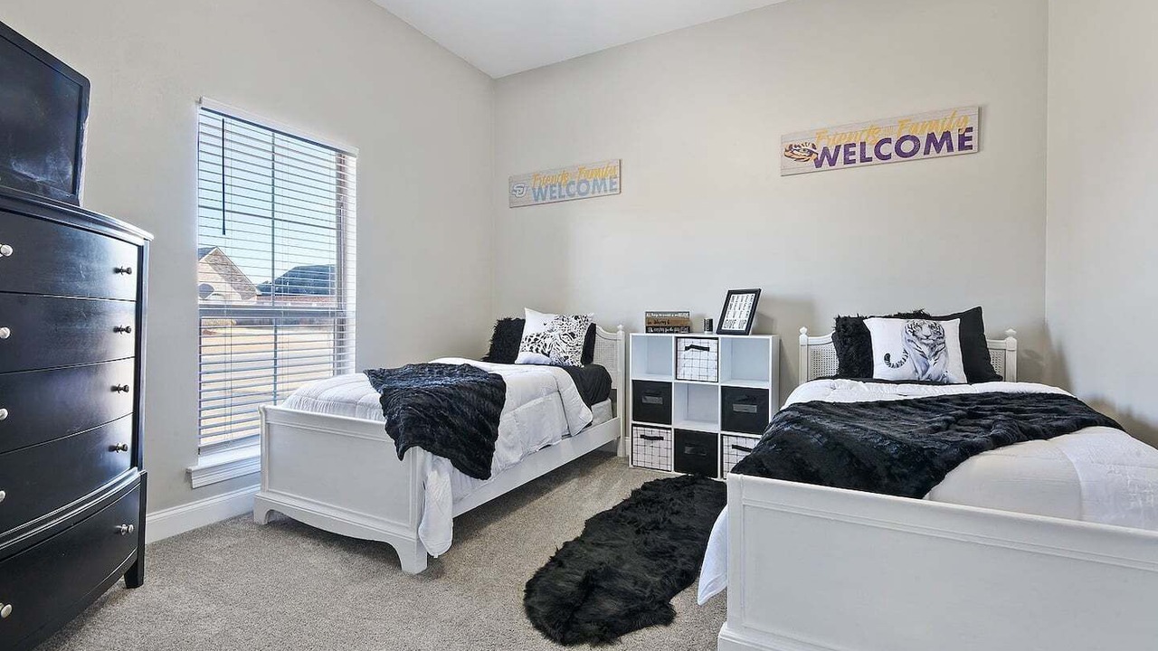 Photo of Bedroom in Sunshine