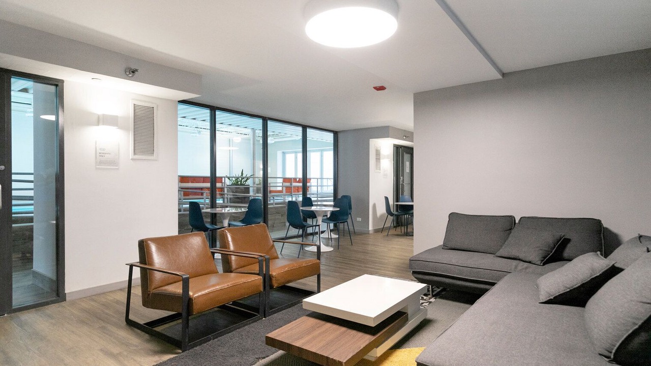 Photo of Livingroom in Streeterville