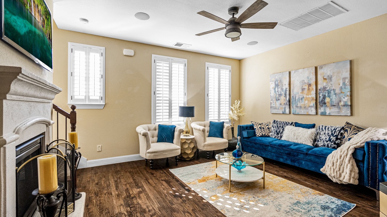 Photo of Livingroom in Legacy Park