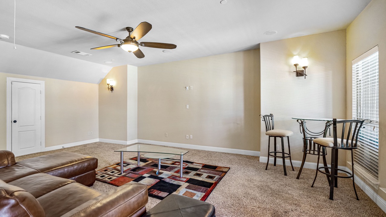 Photo of Livingroom in Legacy Park