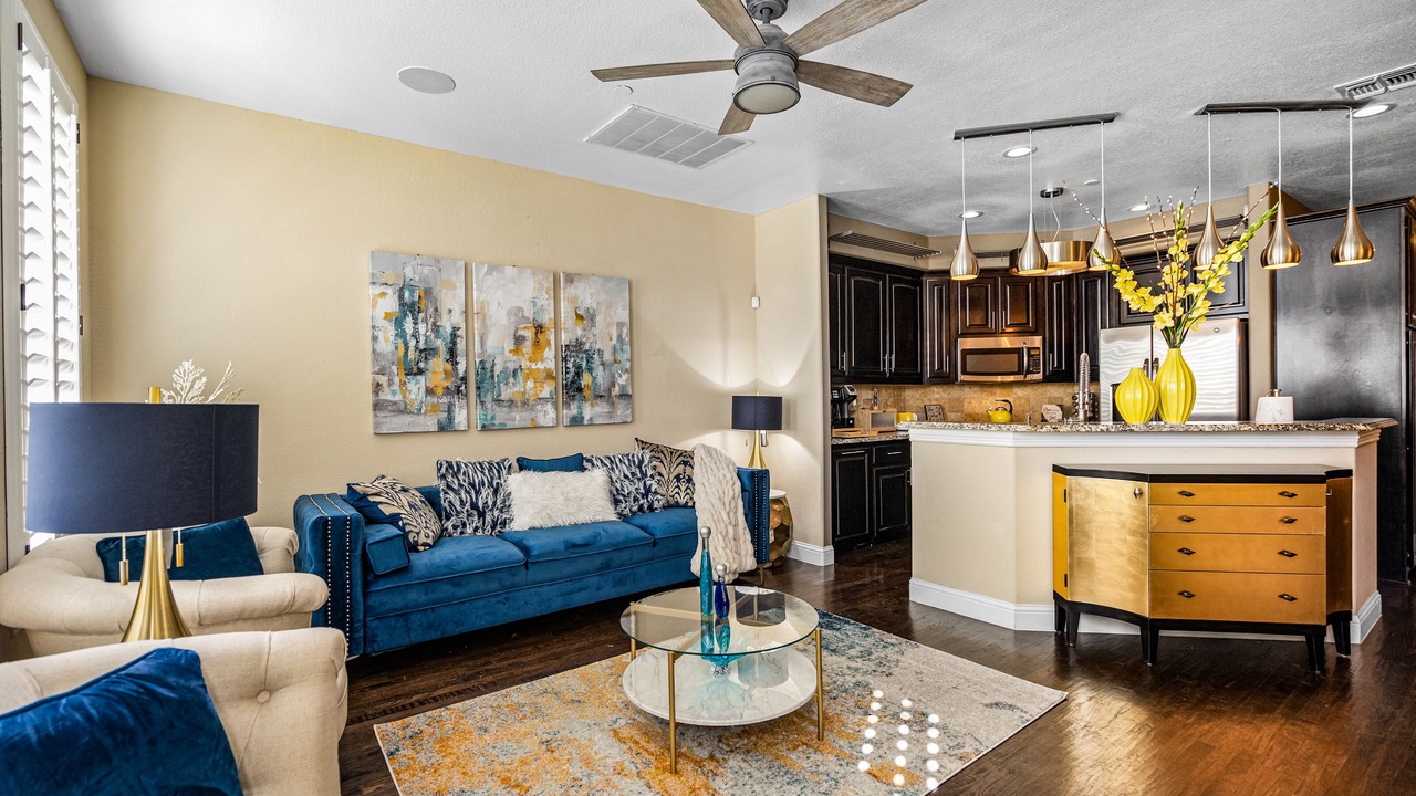 Photo of Livingroom in Legacy Park