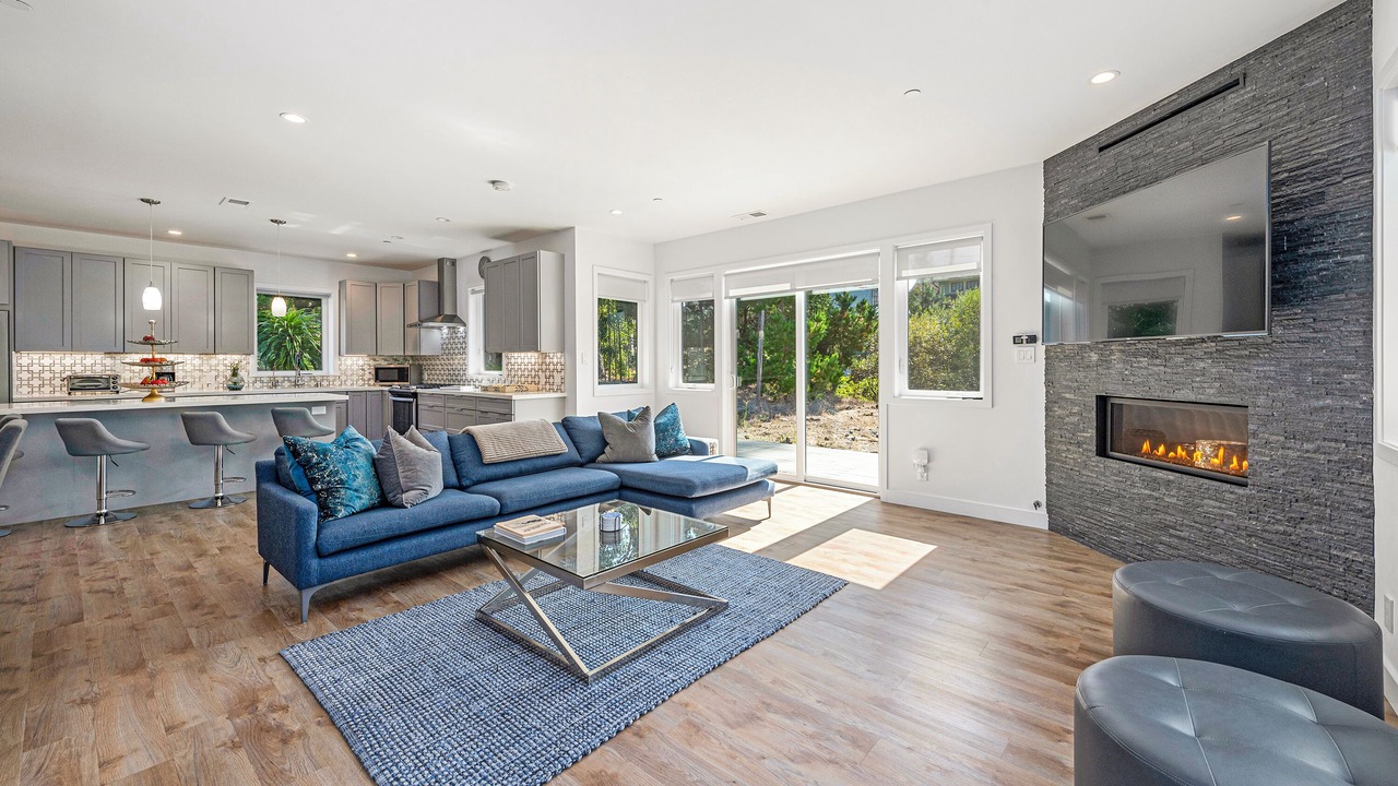 Photo of Livingroom in El Granada