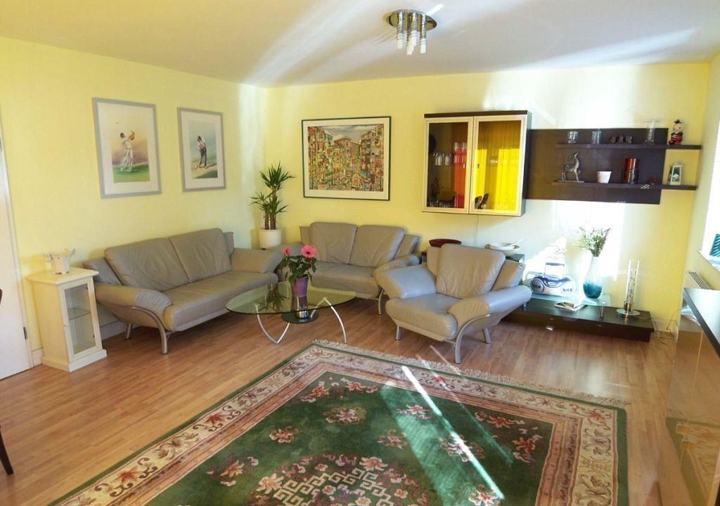 Photo of Livingroom in Russee - Hammer