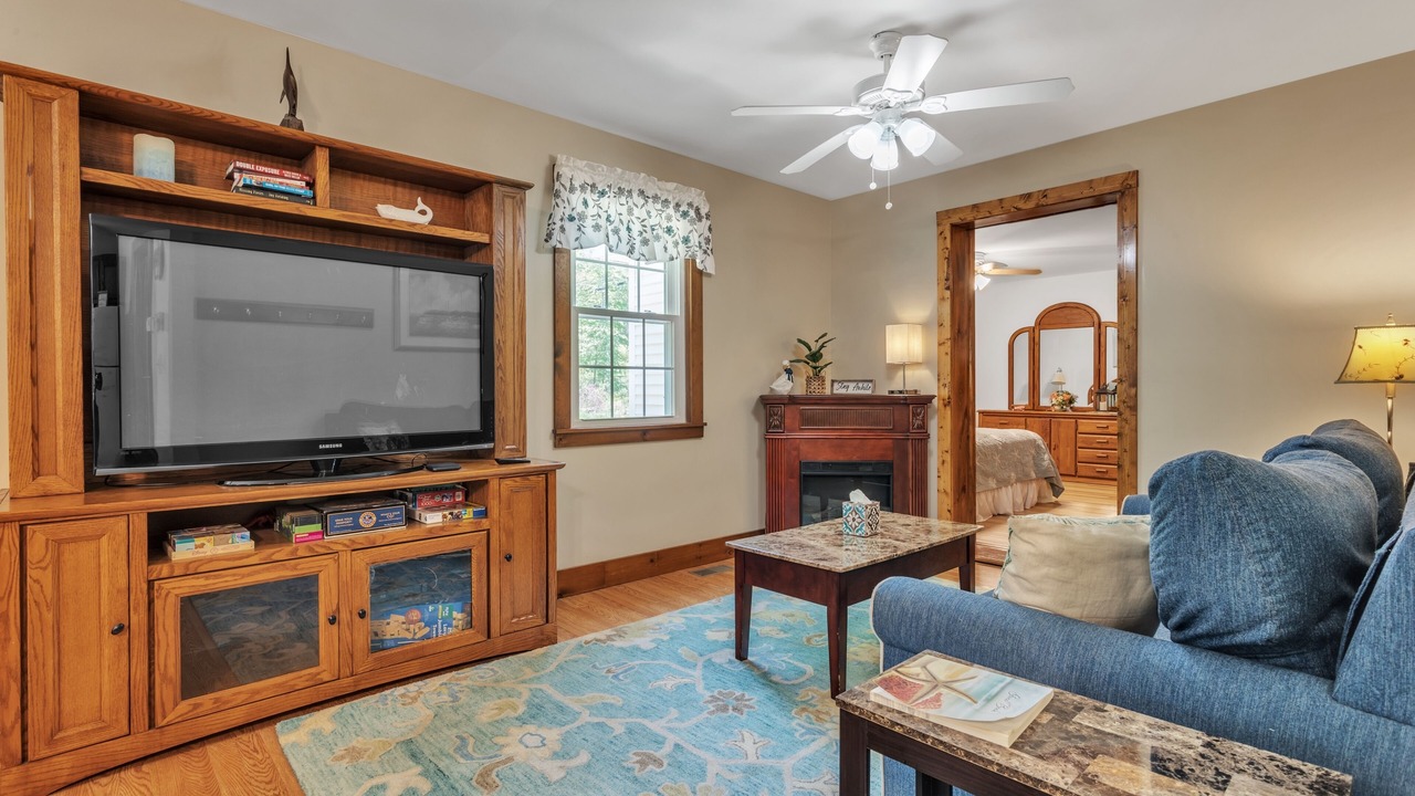 Photo of Bedroom in Old Mystic
