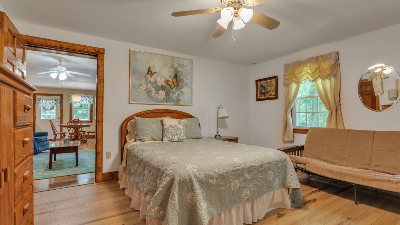 Photo of Bedroom in Old Mystic