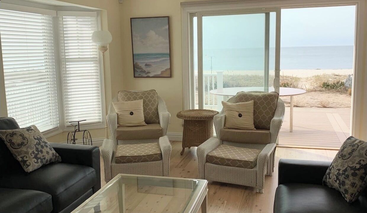 Photo of Livingroom in Mattituck