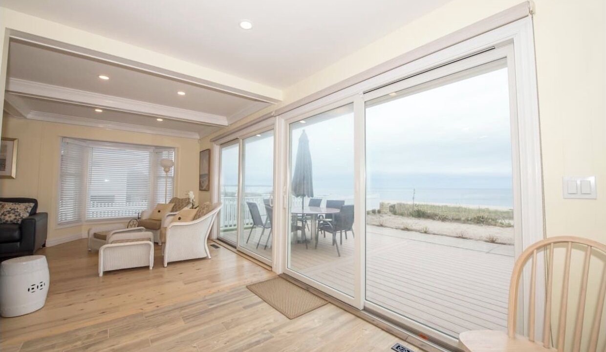 Photo of Livingroom in Mattituck
