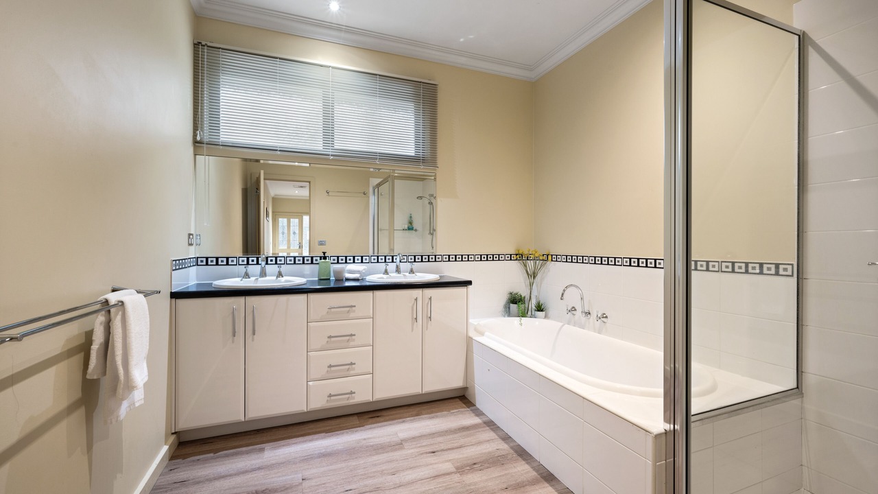Photo of Bathroom in Tawonga South