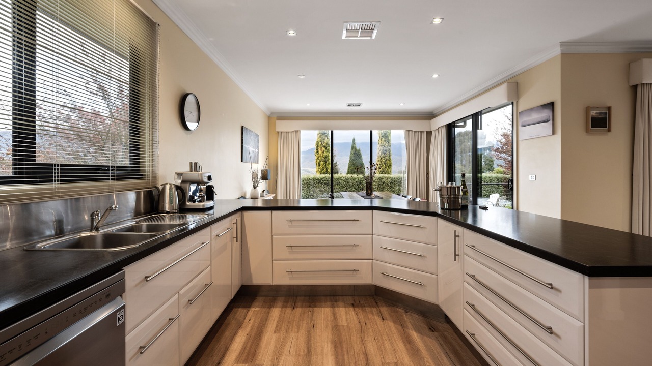 Photo of Kitchen in Tawonga South