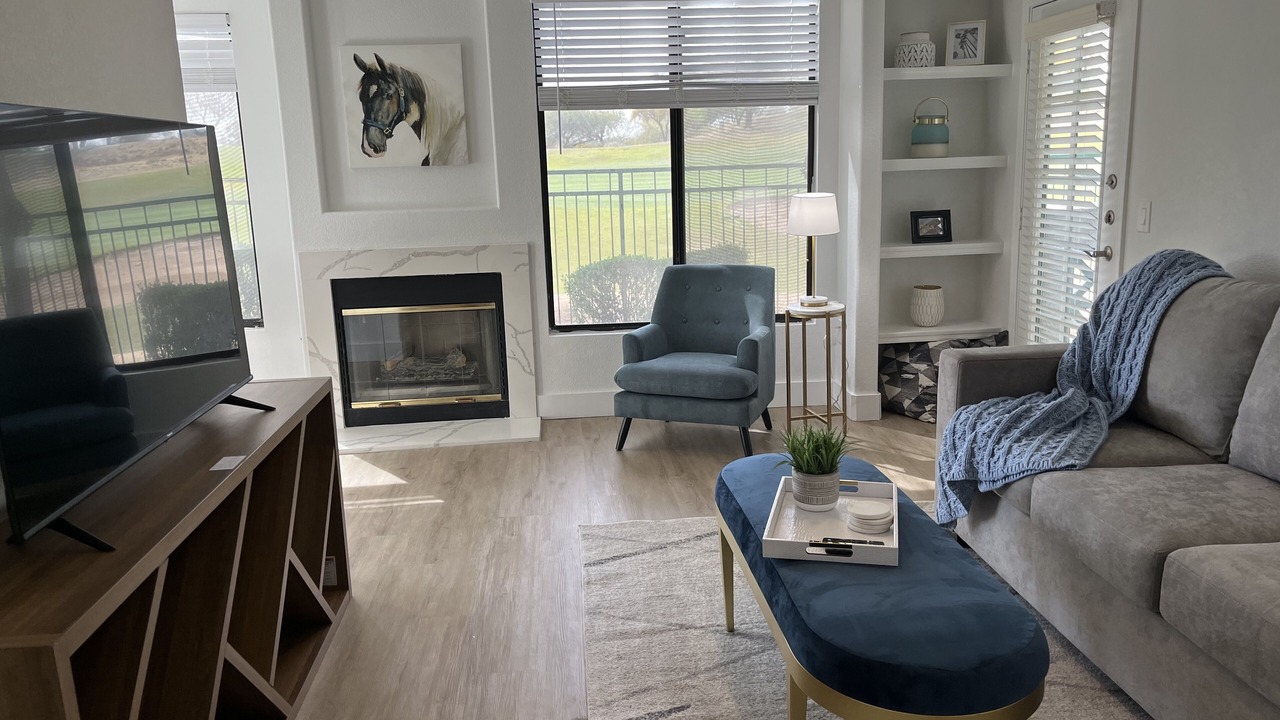 Photo of Livingroom in Kierland