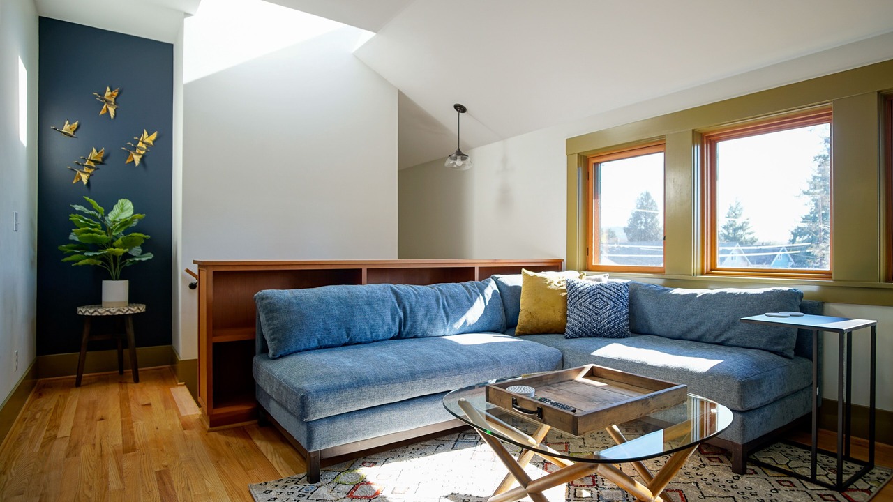 Photo of Livingroom in Foster - Powell