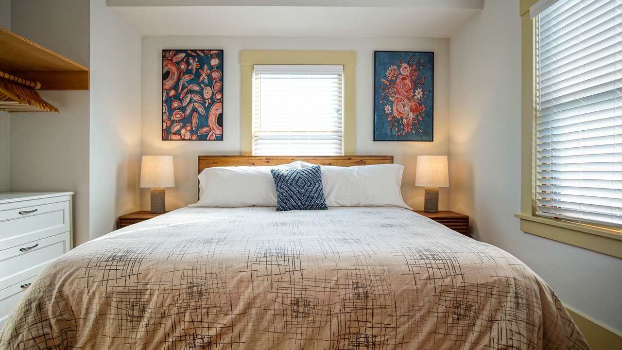 Photo of Bedroom in Foster - Powell