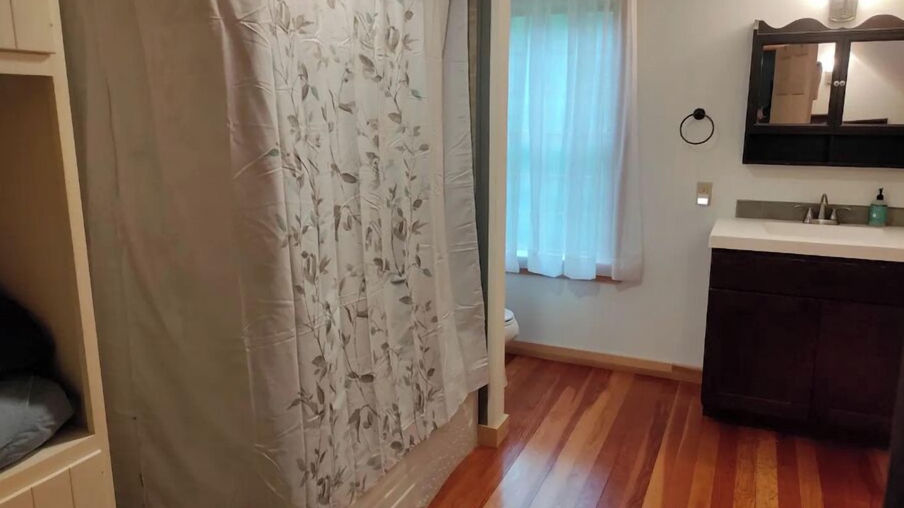Photo of Bathroom in Roxbury