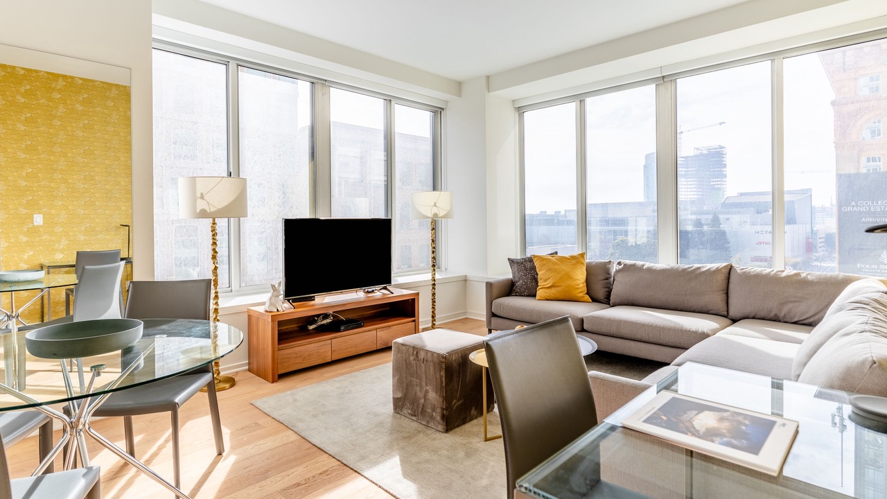 Photo of Livingroom in Downtown San Francisco