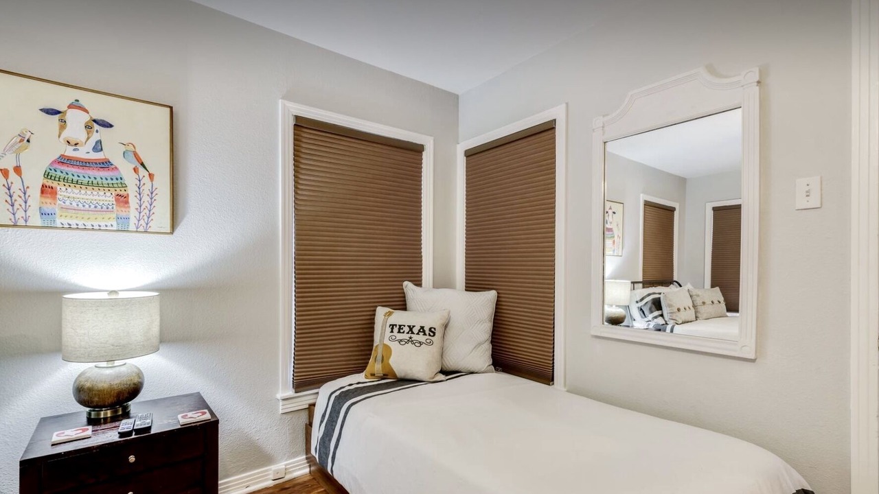 Photo of Bedroom in Fort Worth Cultural District