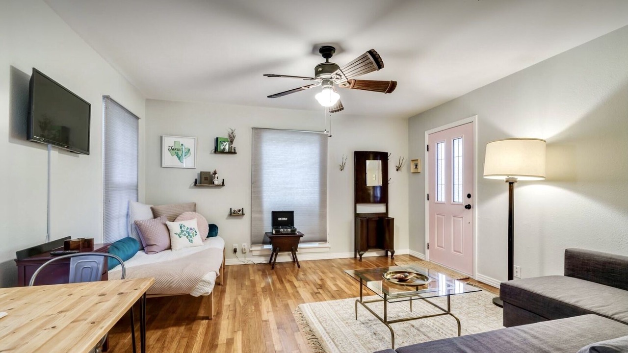 Photo of Livingroom in Fort Worth Cultural District