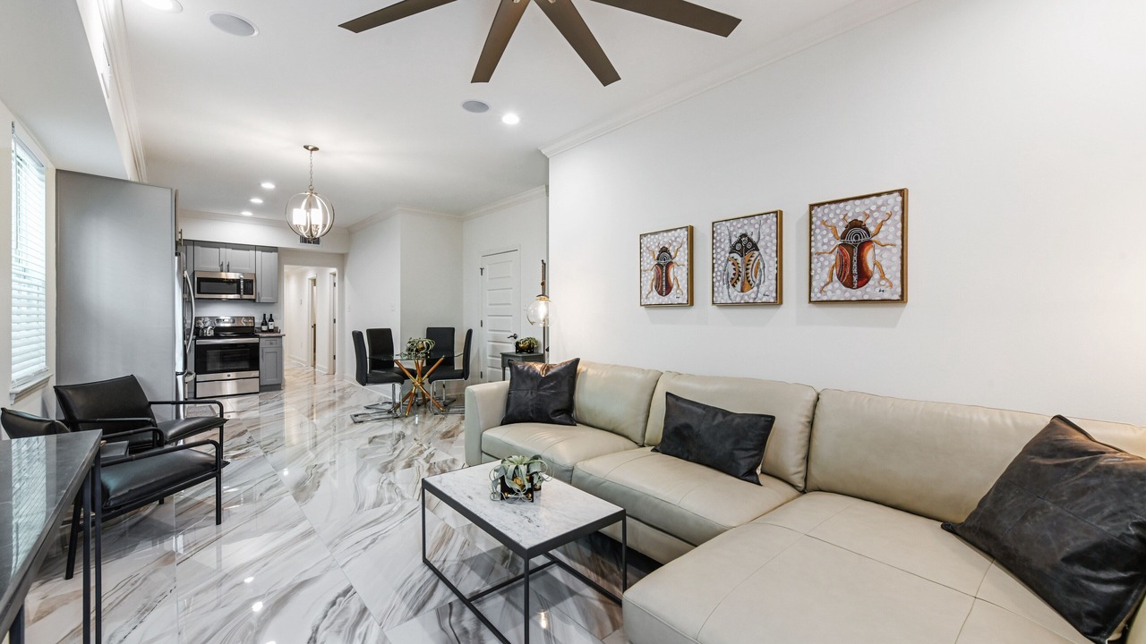 Photo of Livingroom in Tulane - Gravier