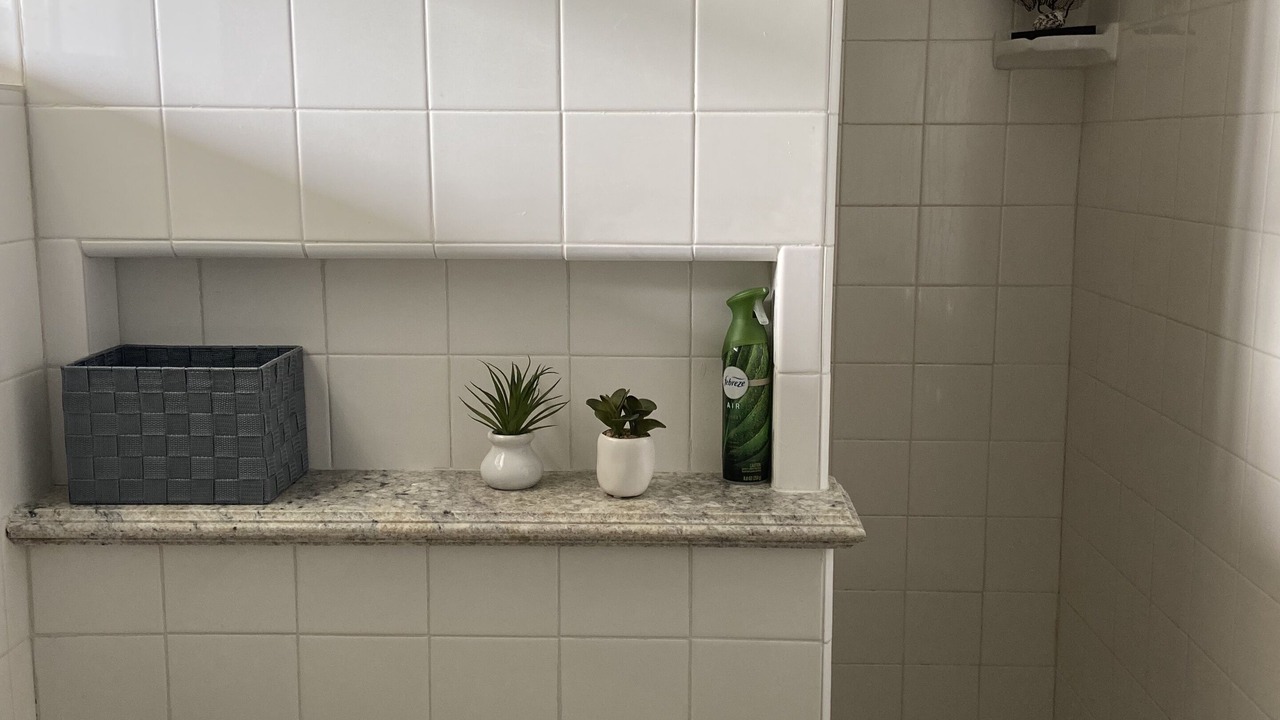 Photo of Bathroom in Tar Bay